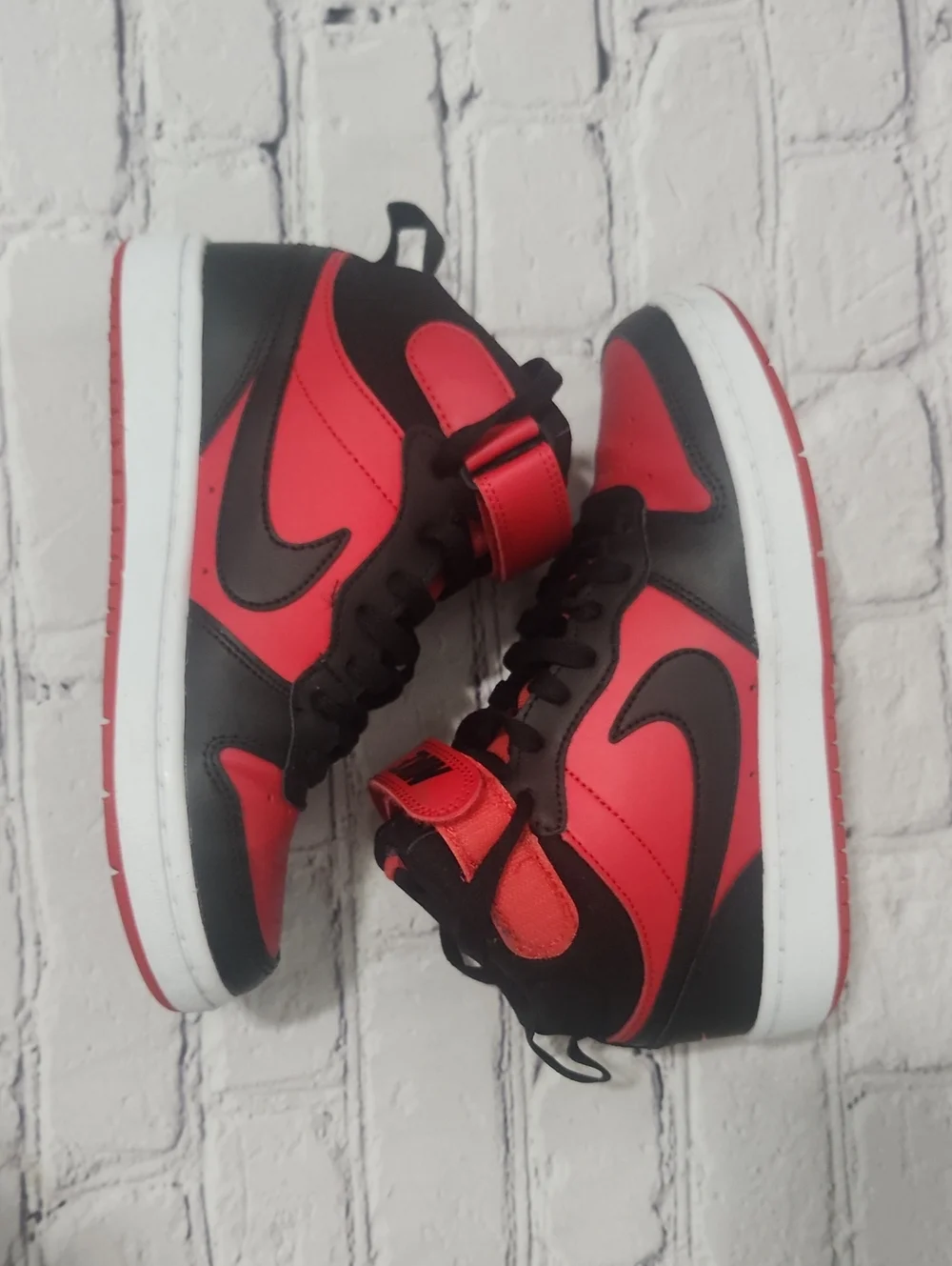Nike High Top Sneakers Size 4Y